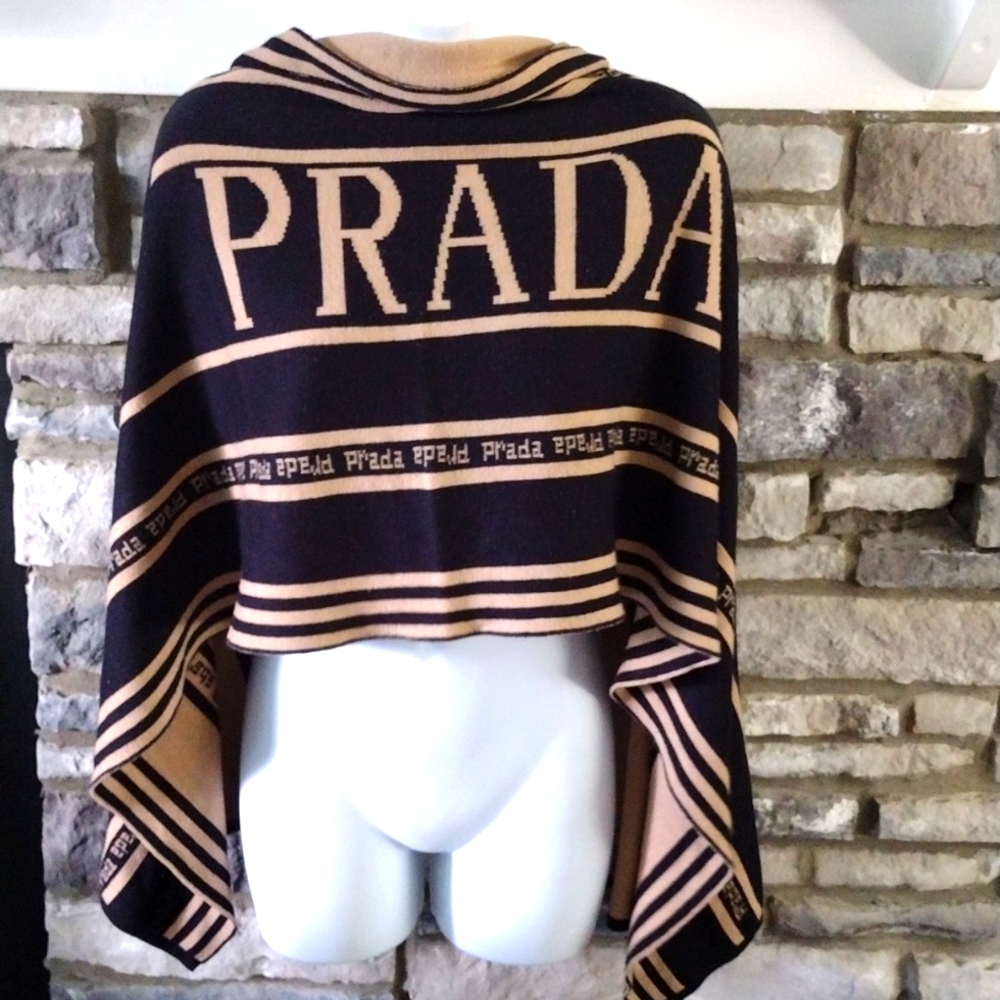 Scarf wrap heavy threads Prada made in Italy - fine threads